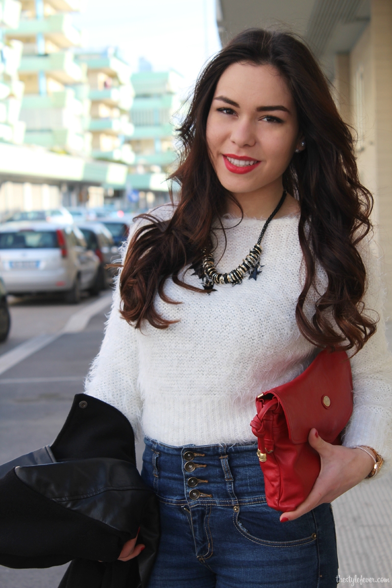 Outfit casual per Natale, jeans e maglione, Mina Masotina, style blogger Italy