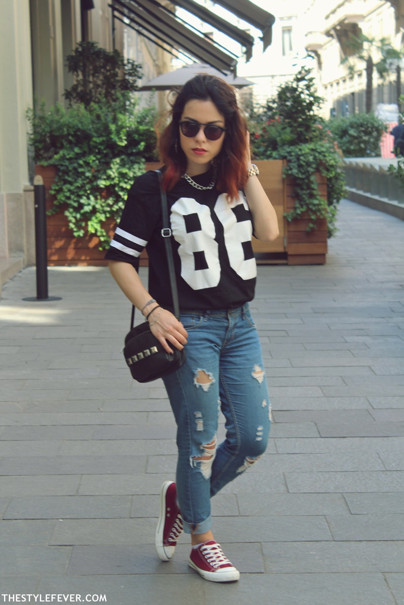 outfit-sportivo-estate-ripped-jeans-converse-all-star-fashion-blogger-bari-mina-masotina