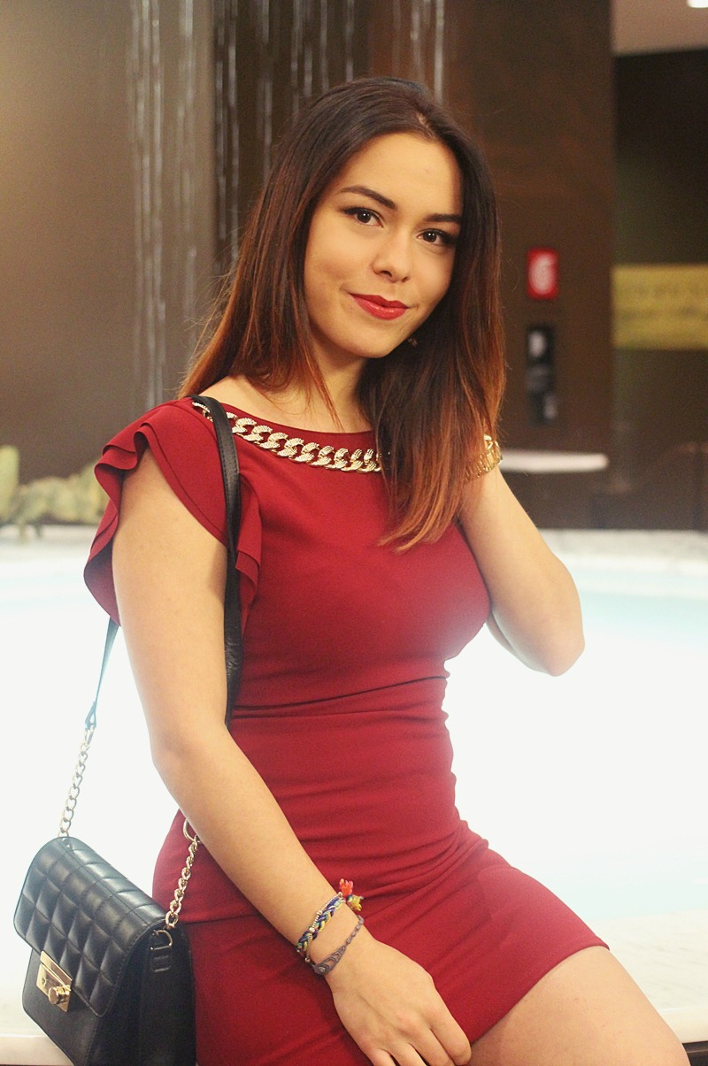 Vestito rosso, tubino glamour, blogger Bari, Mina Masotina
