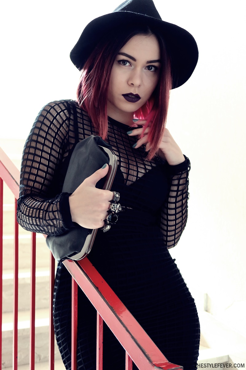 Outfit da strega sexy, sexy witch Halloween, fashion blogger italiane, Mina Masotina