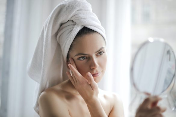 Depurare la pelle del viso, skincare contro brufoli e imperfezioni